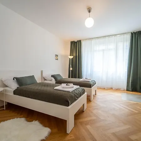 Апартаменти Verve Old Town Dunajska